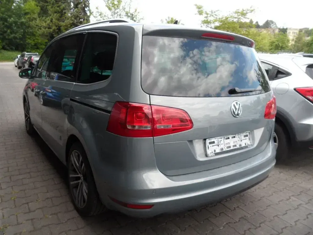 Gebraucht VW Sharan Highline 177 PS (130 kW) 2015 Grau Van / Kleinbus