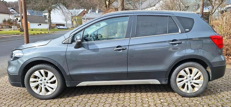 Gebraucht Suzuki SX4 S-Cross 111 PS (81 kW) 2017 Grau SUV