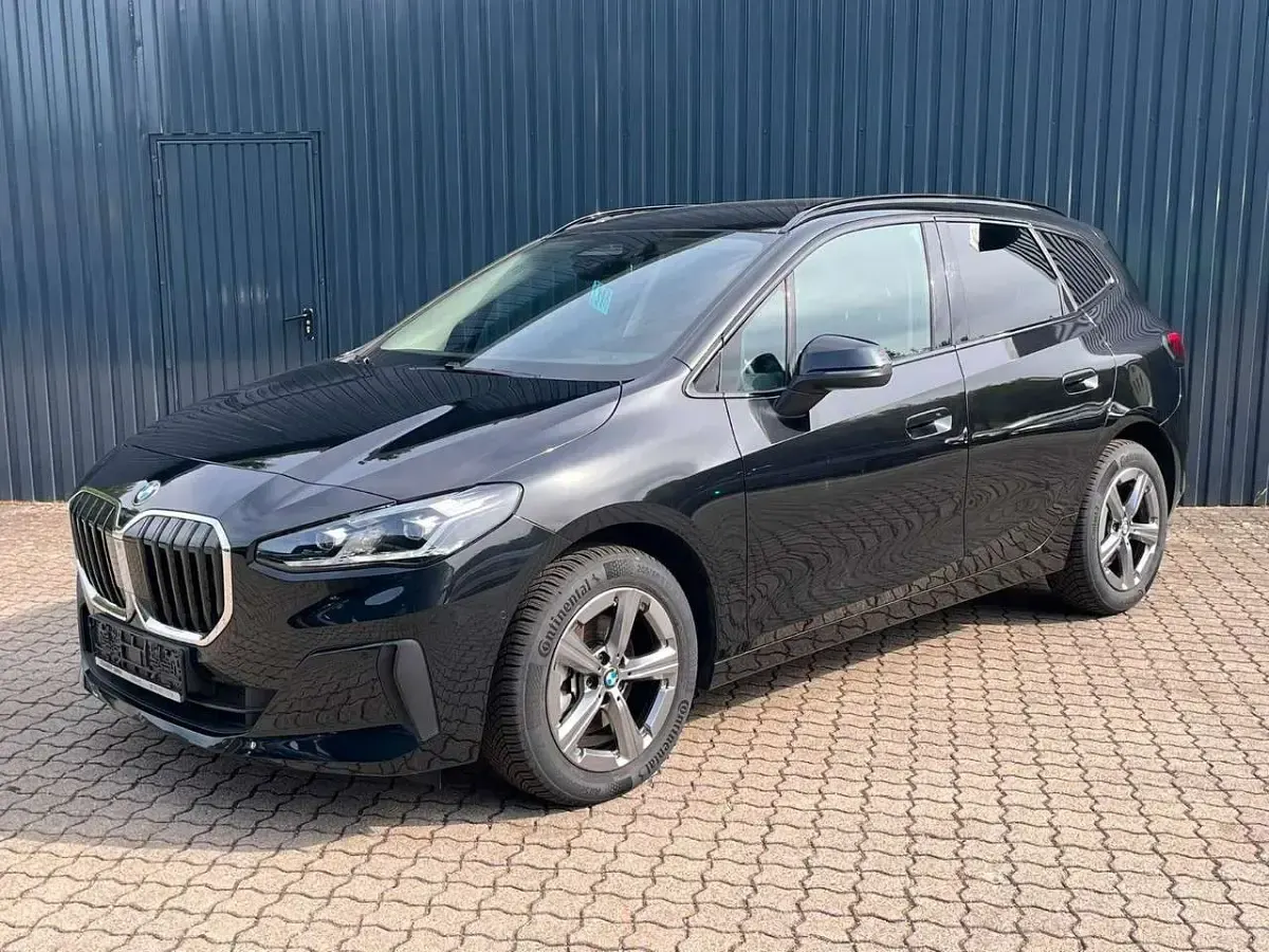 Gebraucht BMW 218 136 PS (100 kW) 2025 Black sapphiremetallic Coupé