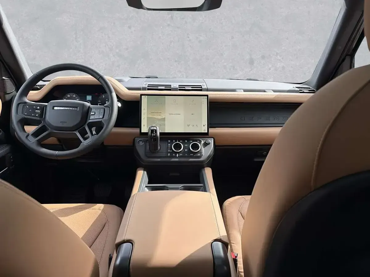 Neu Land Rover Defender HSE Dynamic 351 PS (258 kW) 2026 Schwarz SUV