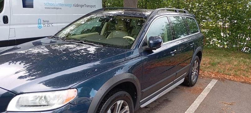 Blau Gebraucht 2012 Volvo XC70 Summum SUV | 9.300 € (Superpreis) - Bild 1/4