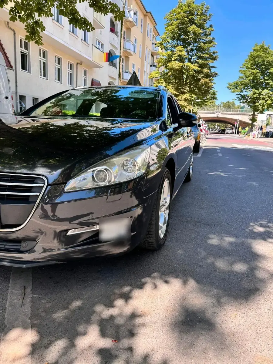 Gebraucht Peugeot 508 SW 156 PS (114 kW) 2011 Schwarz Kombi