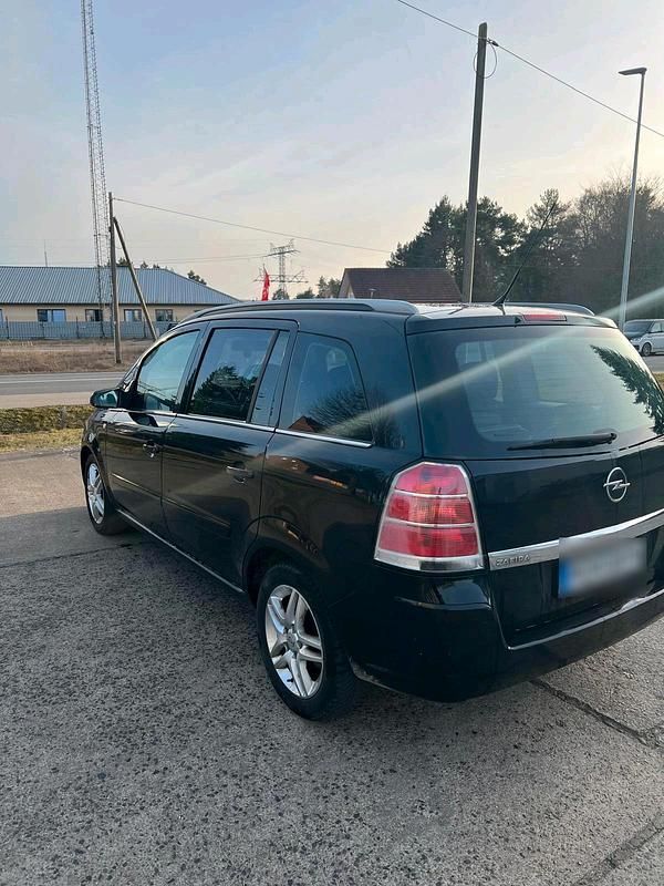 Gebraucht Opel Zafira 107 PS (78 kW) 2006 Schwarz Van / Kleinbus
