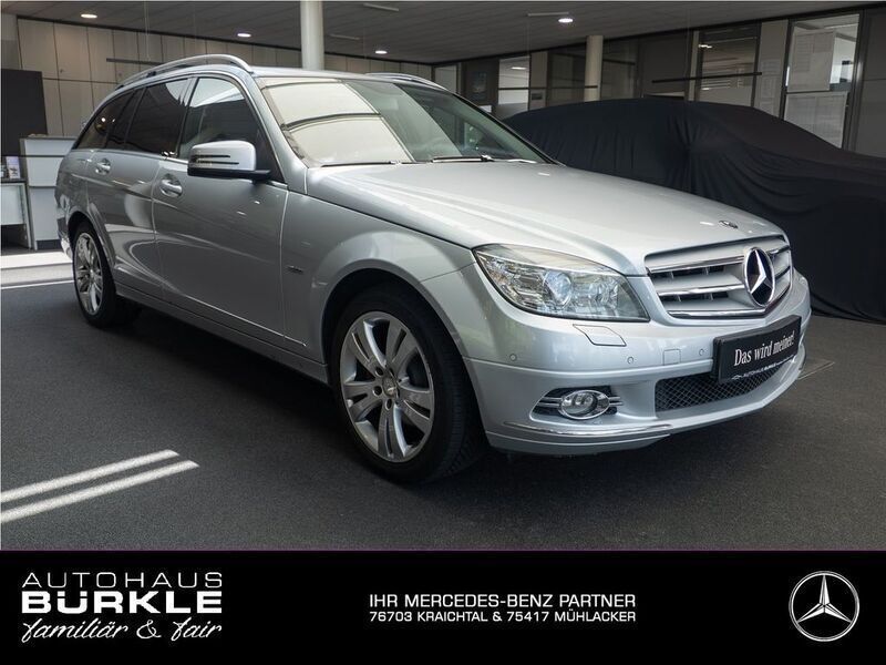 Silber Gebraucht 2009 Mercedes C200 Avantgarde Limousine | 6.850 € (Fairer Preis) - Bild 1/4