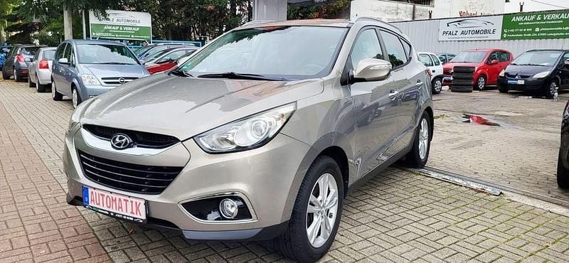 Gold Gebraucht 2011 Hyundai ix35 SUV | 8.490 € (Fairer Preis) - Bild 1/4