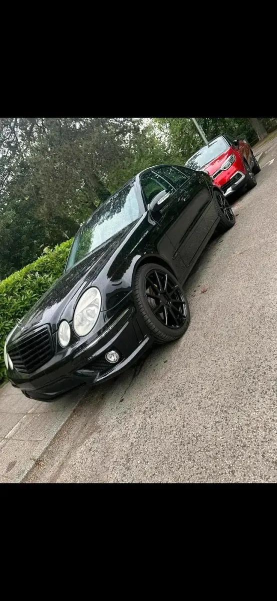 Gebraucht Mercedes E240 177 PS (130 kW) 2003 Schwarz Limousine
