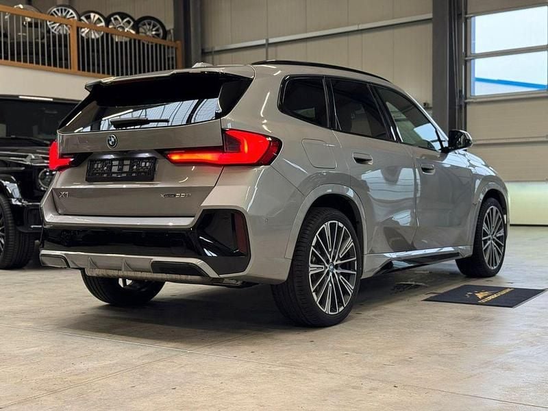 Gebraucht BMW X1 Luxury Line 326 PS (239 kW) 2024 Silber SUV
