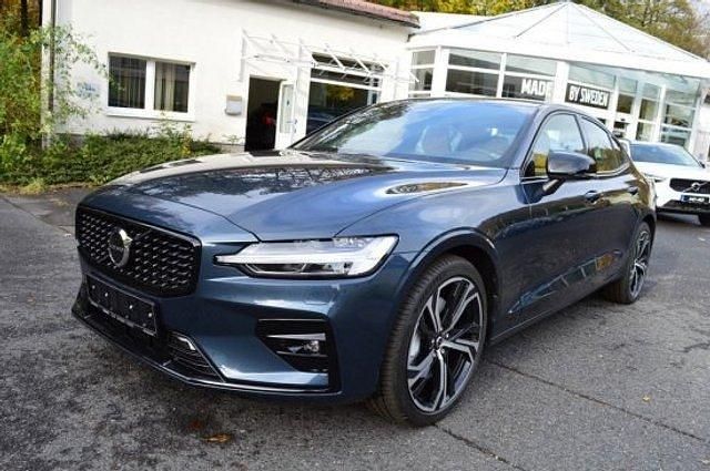 Gebraucht Volvo S60 197 PS (144 kW) 2024 Blau metallic Limousine