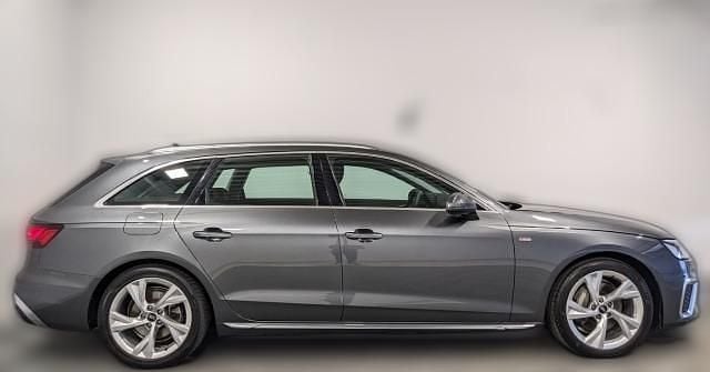 Gebraucht Audi A4 S-Line 204 PS (150 kW) 2023 Metallic Kombi