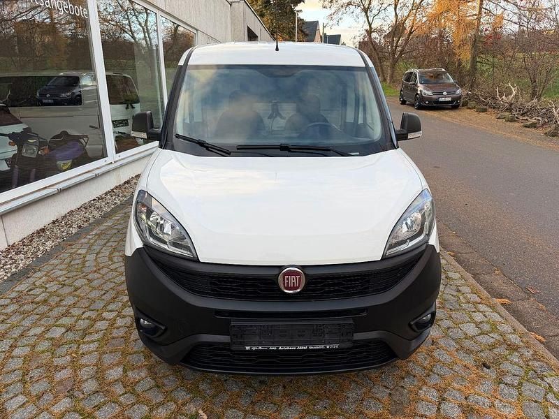 Gebraucht Fiat Doblò 95 PS (69 kW) 2021 Weiß Van / Kleinbus