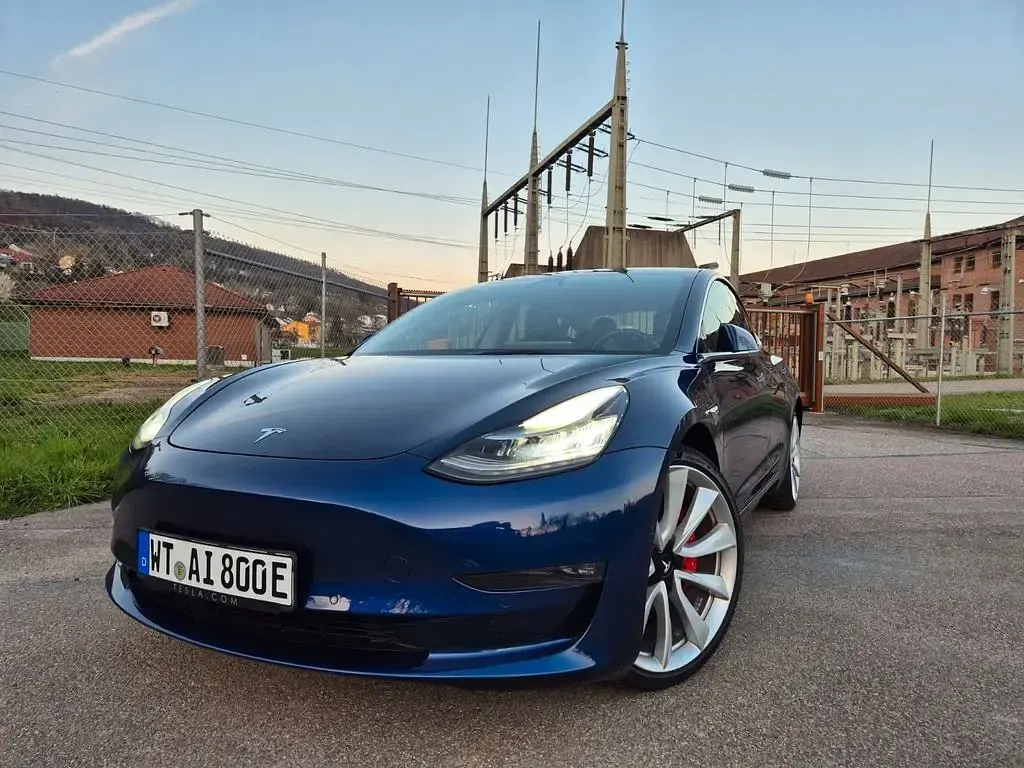 Second-hand Tesla Model 3 Performance 359 kW (489 CP) 2019 Albastru Berlinǎ