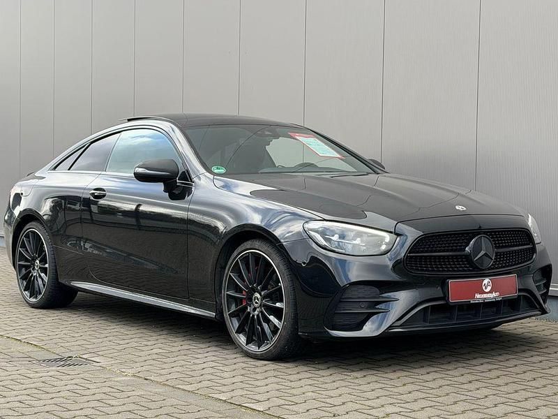 Gebraucht Mercedes E200 AMG 197 PS (144 kW) 2022 Schwarz Coupé