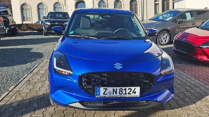 Gebraucht Suzuki Swift Comfort+ 83 PS (61 kW) 2025 Frontier blue pearl Kleinwagen