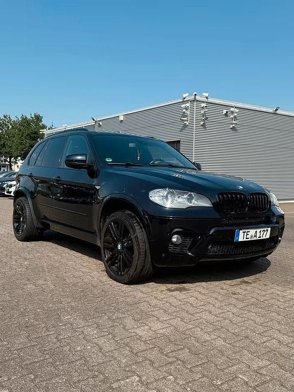 Schwarz Gebraucht 2013 BMW X5 Performance SUV | 18.900 € (Etwas zu teuer) - Bild 1/4