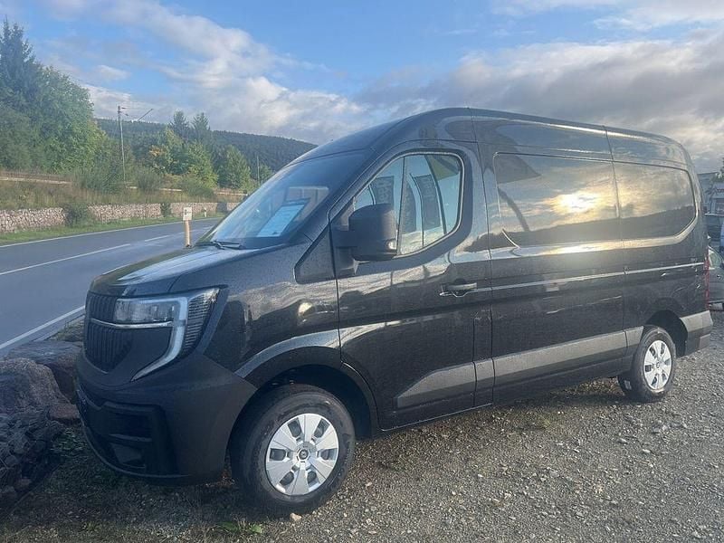 Schwarz Neu 2025 Renault Master Van | 39.800 € (Fairer Preis) - Bild 1/4