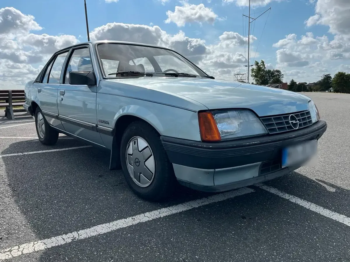 Gebraucht Opel Rekord 110 PS (80 kW) 1983 Silber Limousine