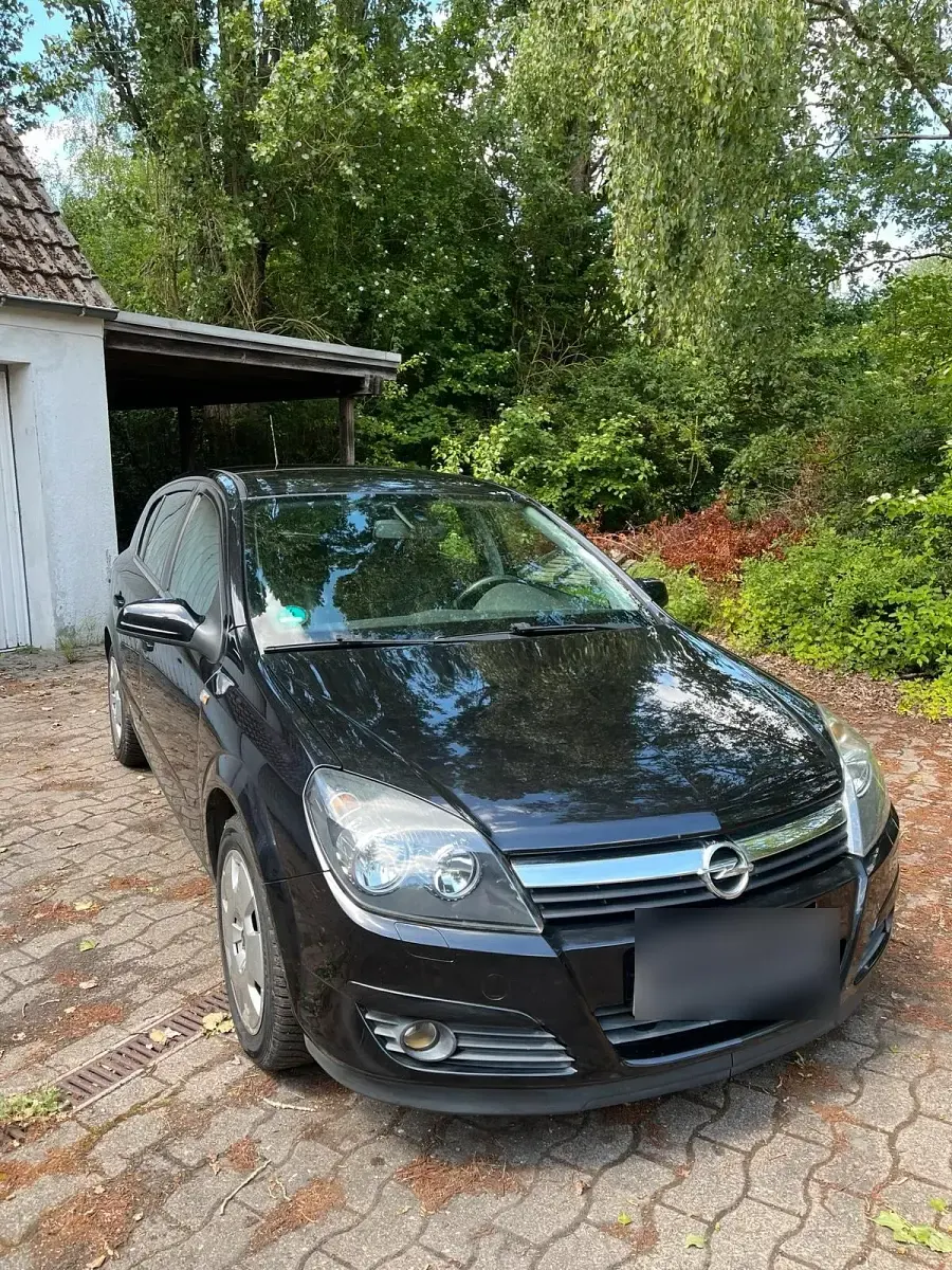 Gebraucht Opel Astra 105 PS (77 kW) 2004 Schwarz Kleinwagen