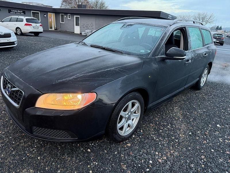 Schwarz Gebraucht 2011 Volvo V70 Momentum Kombi | 4.000 € (Fairer Preis) - Bild 1/4