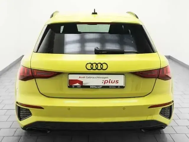 Gebraucht Audi A3 S-Line 245 PS (180 kW) 2024 Gelb Limousine