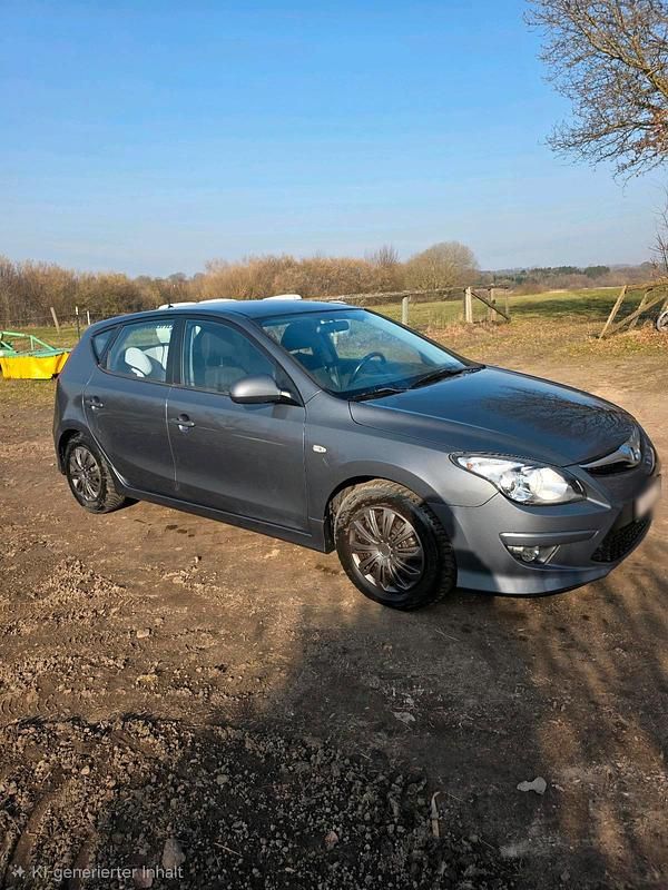 Gebraucht Hyundai i30 107 PS (78 kW) 2010 Grau Coupé