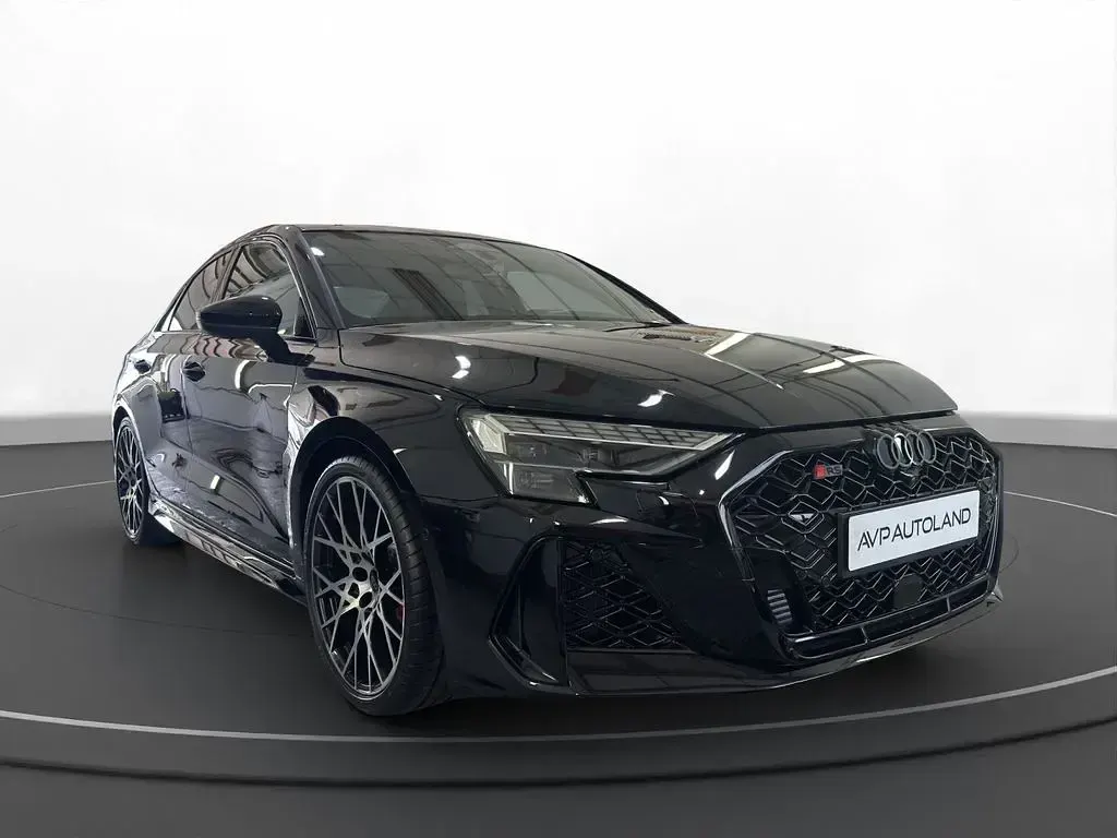 Neu Audi RS3 Sport 400 PS (294 kW) 2026 Schwarz Limousine