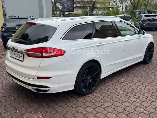 Gebraucht Ford Mondeo Titanium 180 PS (132 kW) 2019 Weiß Limousine