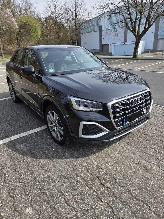 Gebraucht Audi Q2 Advanced 150 PS (110 kW) 2021 Schwarz SUV