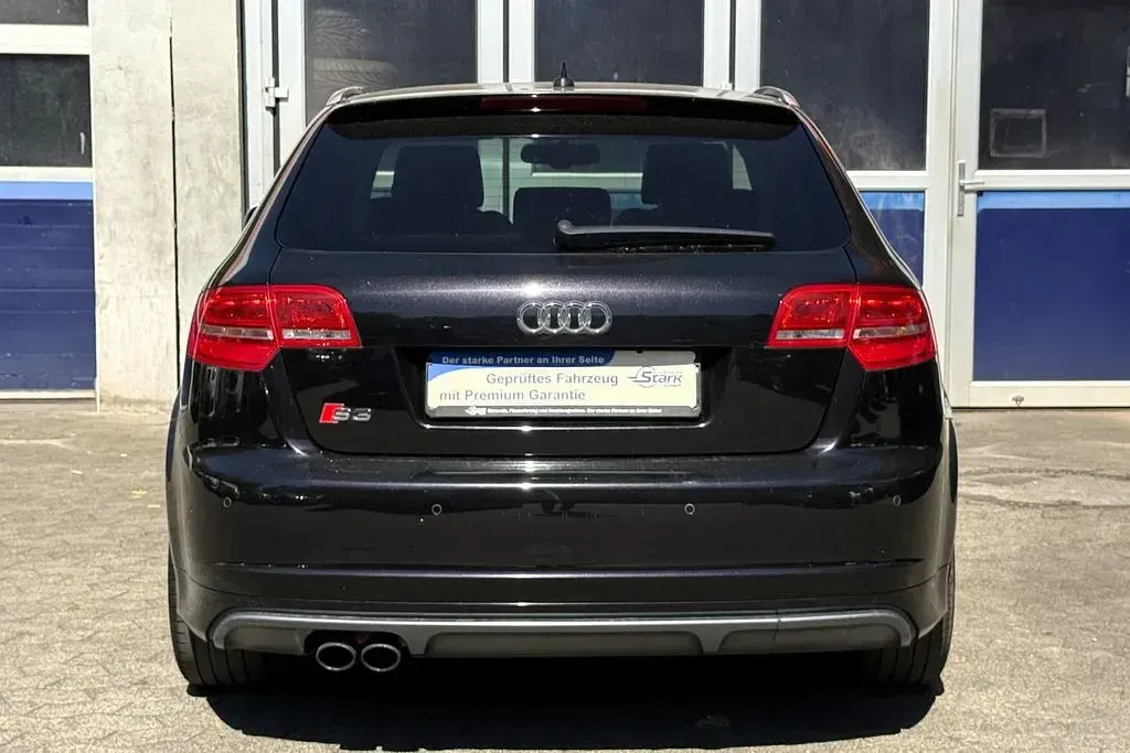 Gebraucht Audi S3 Sportback Sport 265 PS (194 kW) 2011 Schwarz Kleinwagen