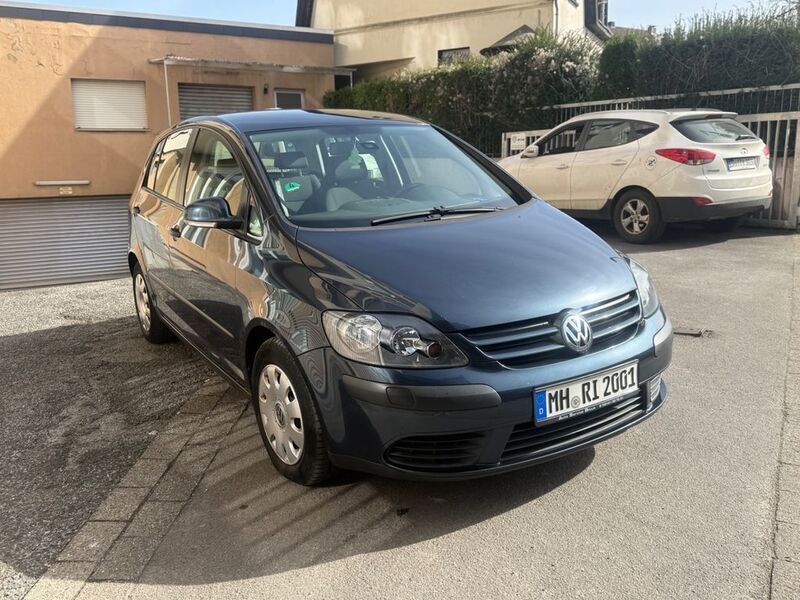 Gebraucht 2005 VW Golf Plus Comfortline Van / Kleinbus | 3.200 € (Etwas zu teuer) - Bild 1/4
