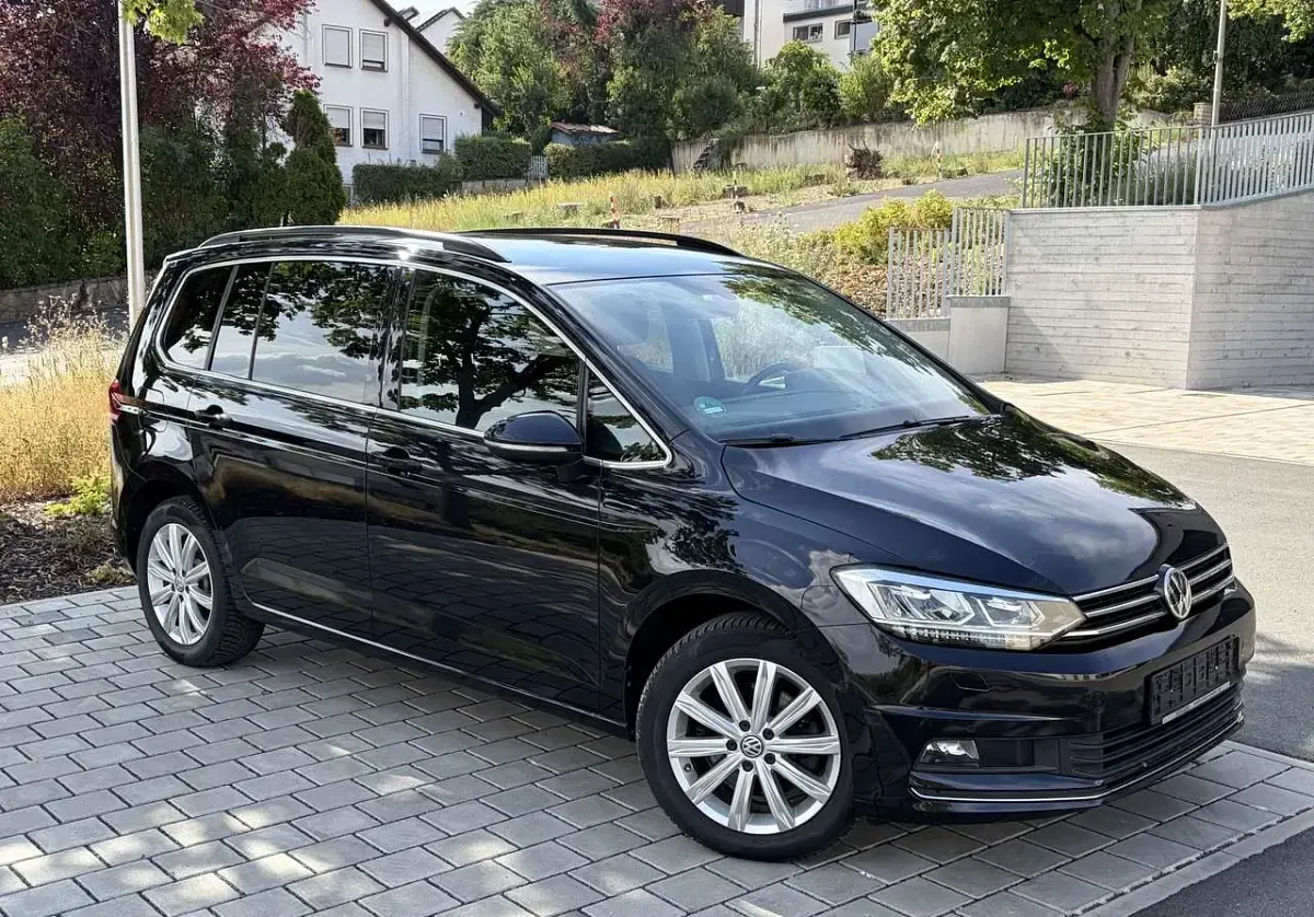 Gebraucht VW Touran Highline 190 PS (139 kW) 2018 Schwarz Van / Kleinbus