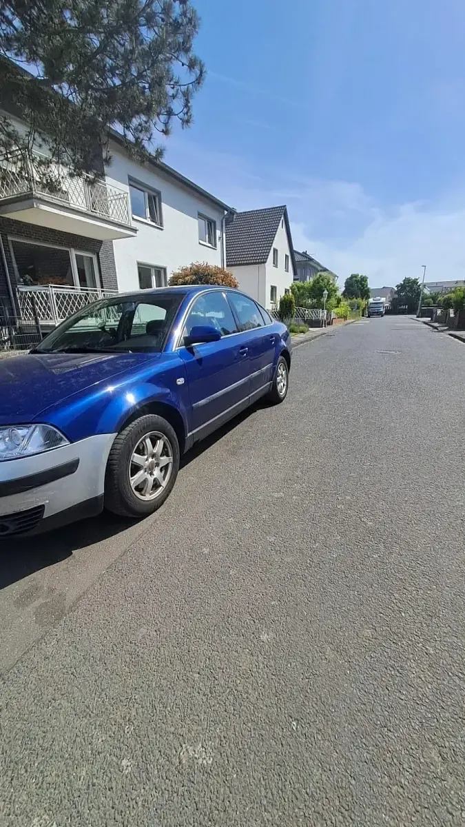 Käytetty VW Passat 115 HP (84 kW) 2001 Sininen Farmari