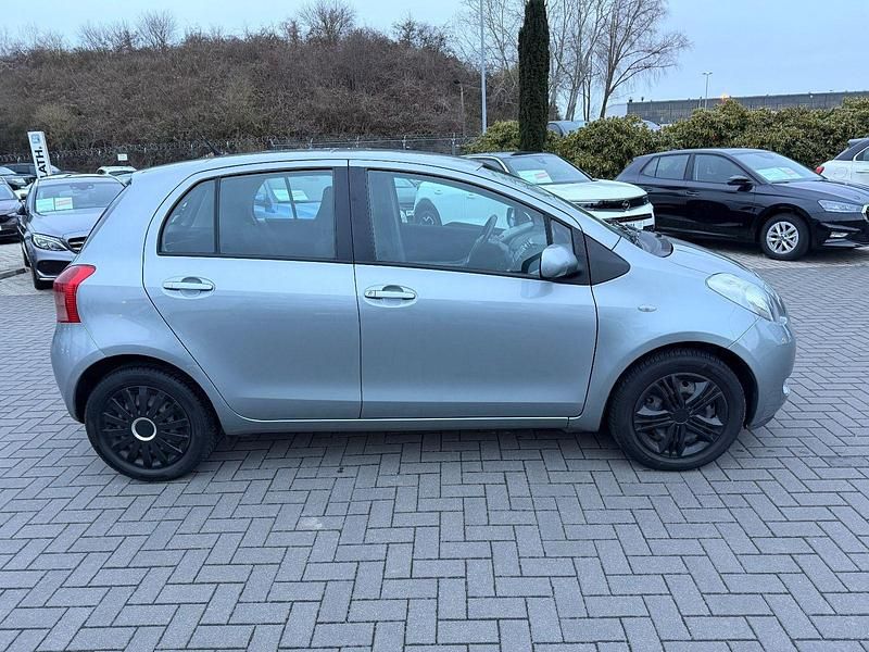 Gebraucht Toyota Yaris Sol 87 PS (63 kW) 2007 Silber Kleinwagen