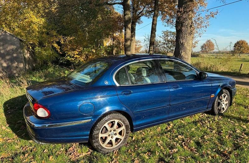 Blau Gebraucht 2003 Jaguar X-type Limousine | 850 € (Fairer Preis) - Bild 1/4