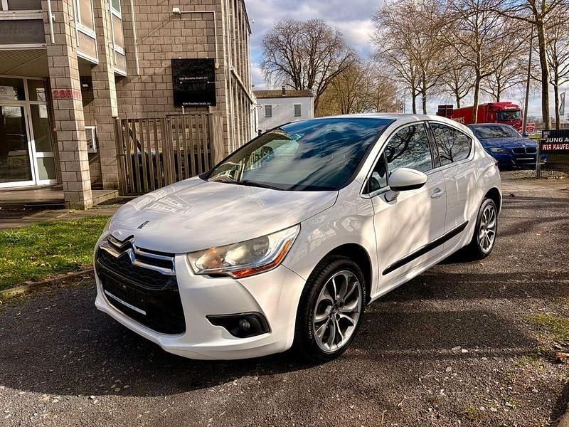 Gebraucht Citroën DS4 So Chic 120 PS (88 kW) 2012 Weiß Kleinwagen