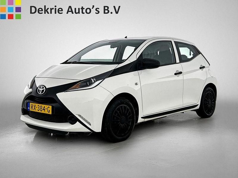 Weiß Gebraucht 2018 Toyota Aygo Kleinwagen | 7.640 € (Fairer Preis) - Bild 1/4