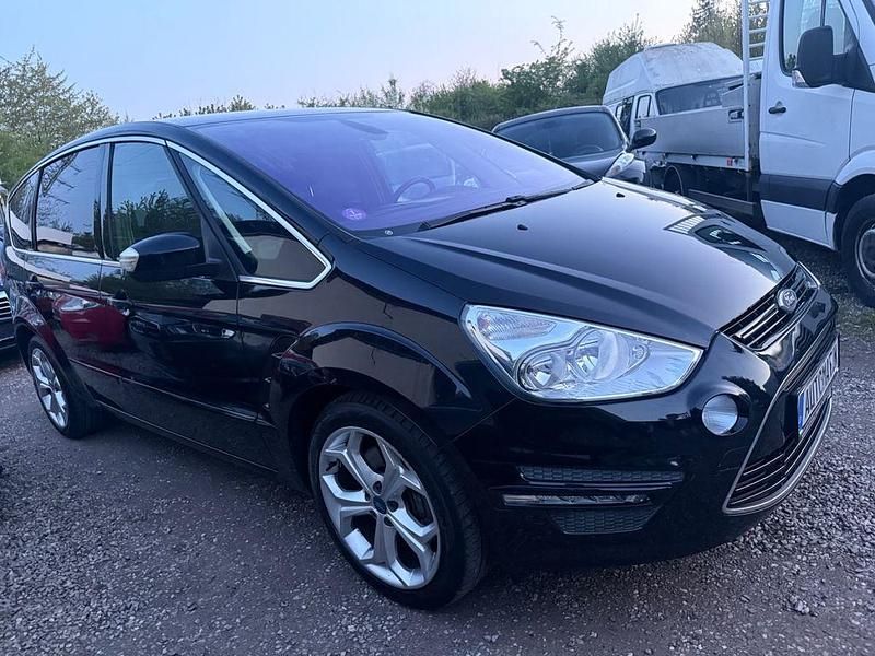 Używany Ford S-MAX Titanium 239 KM (175 kW) 2011 Czarny Minivan
