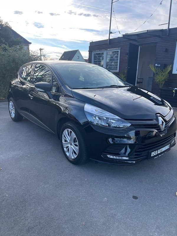 Schwarz Gebraucht 2018 Renault Clio IV LIMITED Kleinwagen | 8.590 € (Guter Preis) - Bild 1/4