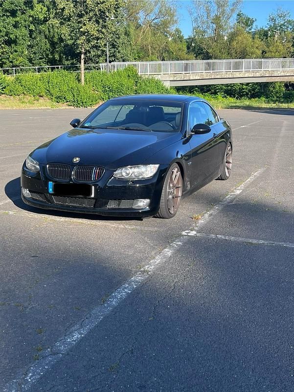 Schwarz Gebraucht 2007 BMW 330 Cabriolet Performance Cabrio | 12.800 € (Fairer Preis) - Bild 1/4