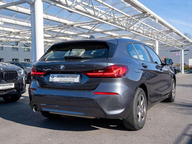 Gebraucht BMW 116 Advantage 109 PS (80 kW) 2021 Grau Kleinwagen