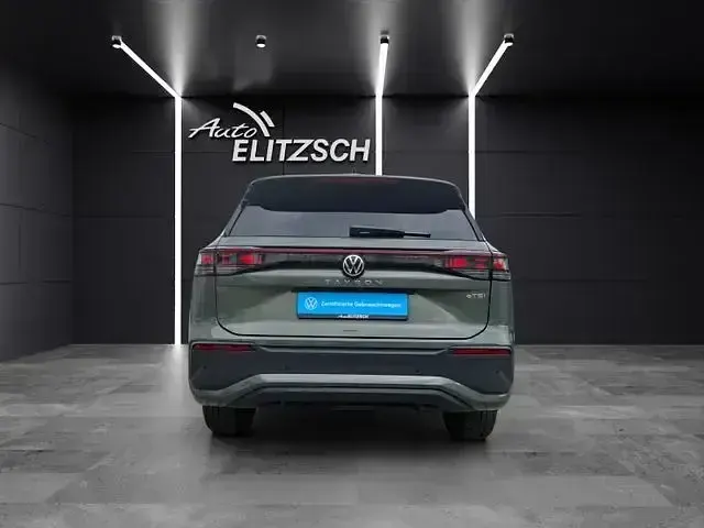 Gebraucht VW Tayron Life 150 PS (110 kW) 2025 Grün SUV
