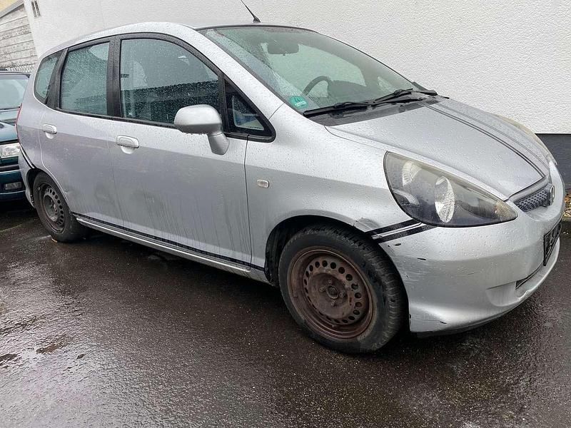 Silber Gebraucht 2007 Honda Jazz Cool Kleinwagen | 1.700 € (Fairer Preis) - Bild 1/4
