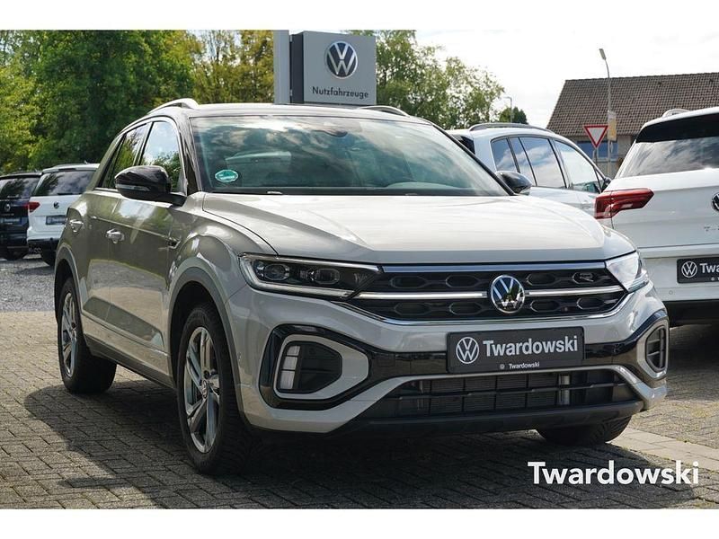 Grau Gebraucht 2024 VW T-Roc R-line SUV | 31.990 € (Fairer Preis) - Bild 1/4
