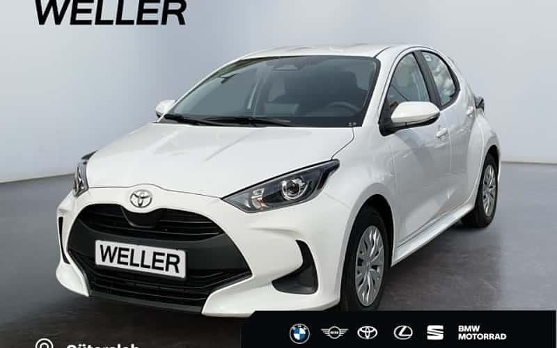 Weiß Neu 2025 Toyota Yaris Hybrid Comfort Limousine | 23.980 € (Guter Preis) - Bild 1/4