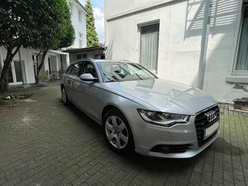 Silber Gebraucht 2011 Audi A6 Kombi | 9.700 € (Superpreis) - Bild 1/4