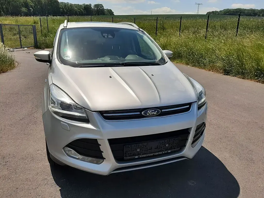 Gebraucht Ford Kuga Titanium 179 PS (131 kW) 2015 Silber SUV
