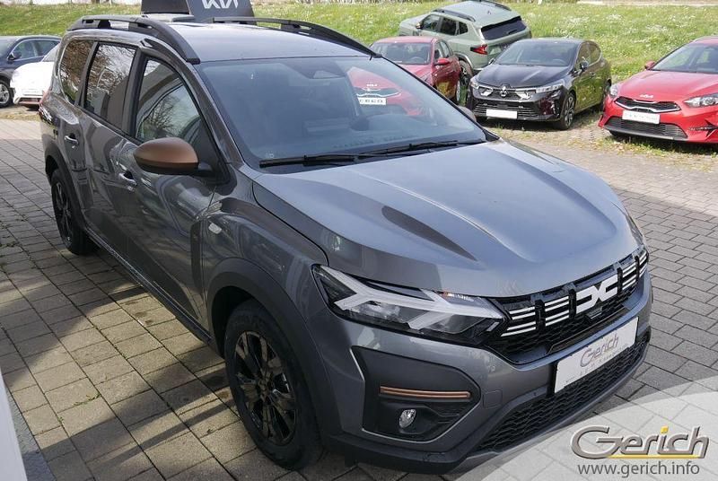 Neu Dacia Jogger Extreme 141 PS (103 kW) 2025 Grau Van / Kleinbus