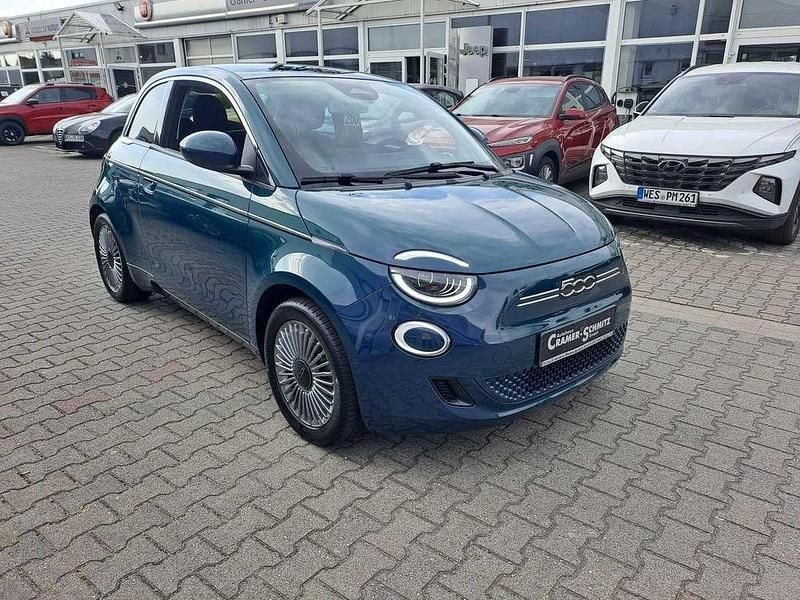 Gebraucht Fiat 500e 86 kW (118 PS) 2023 Ozeangrünmet. Limousine