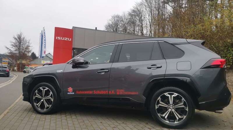 Gray metallic Gebraucht 2023 Suzuki Across SUV | 46.990 € - Bild 1/4