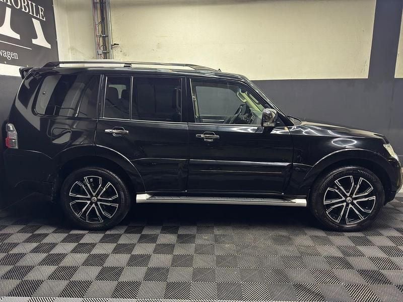 Gebraucht Mitsubishi Pajero Edition 190 PS (139 kW) 2018 Schwarz SUV