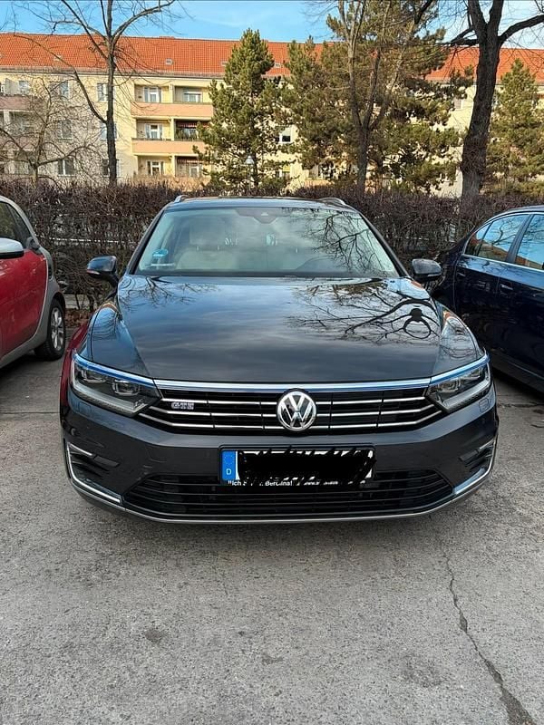 Gebraucht VW Passat GTE 218 PS (160 kW) 2018 Grau Kombi